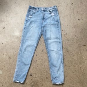 High-waisted Mom Jeans American Eagle